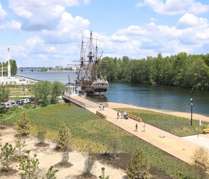 Петровская набережная