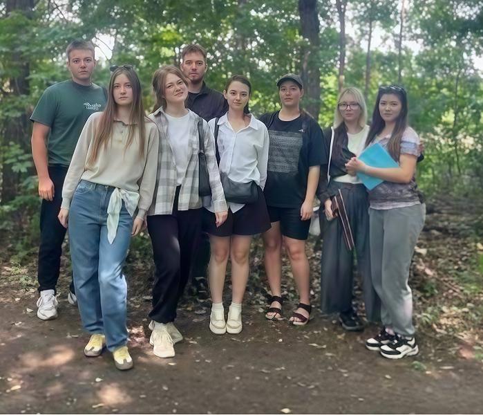студенты ВГЛТУ.