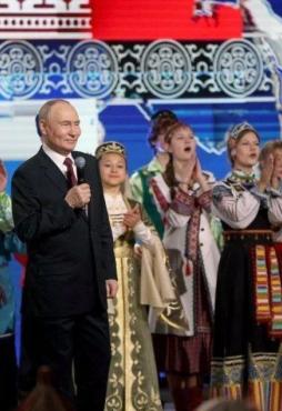 Путин и Ансамбль Завалинка